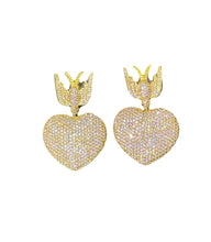 Load image into Gallery viewer, White ‘Angel Heart’ Crystal Earring
