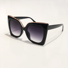 Load image into Gallery viewer, Black &#39;Gigi&#39; Rose Gold Oversized Sunglass
