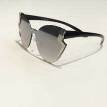 Load image into Gallery viewer, Silver &#39;Lighting&#39; Reflective Mirror Sunglass
