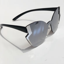 Load image into Gallery viewer, Silver &#39;Lighting&#39; Reflective Mirror Sunglass
