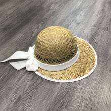 Load image into Gallery viewer, Solid White Bow Rush Straw Visor
