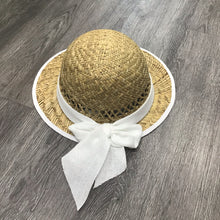 Load image into Gallery viewer, Solid White Bow Rush Straw Visor
